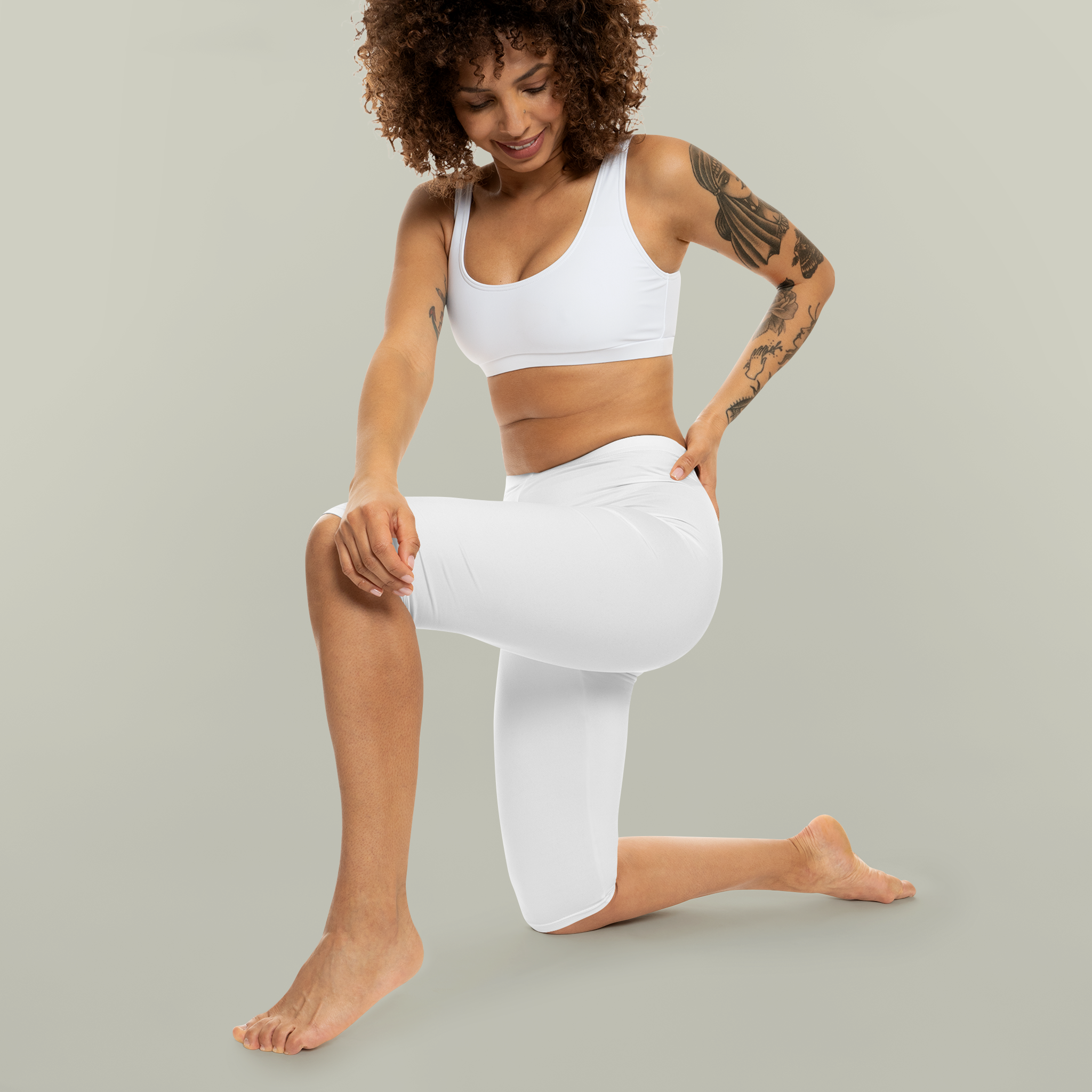 Women’s Capri Leggings (AOP)Design