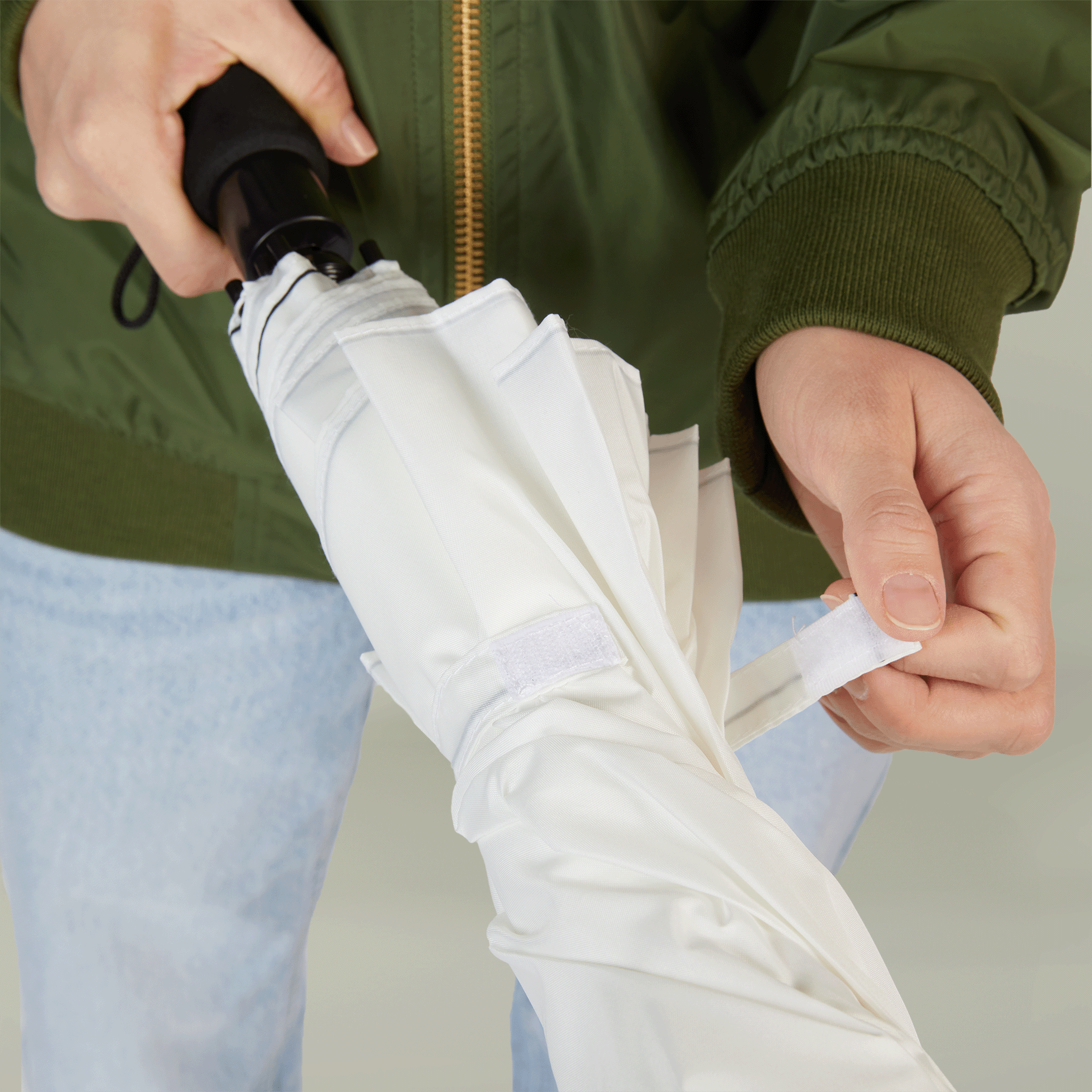 Semi-Automatic Foldable Umbrella - Thumbnail Image