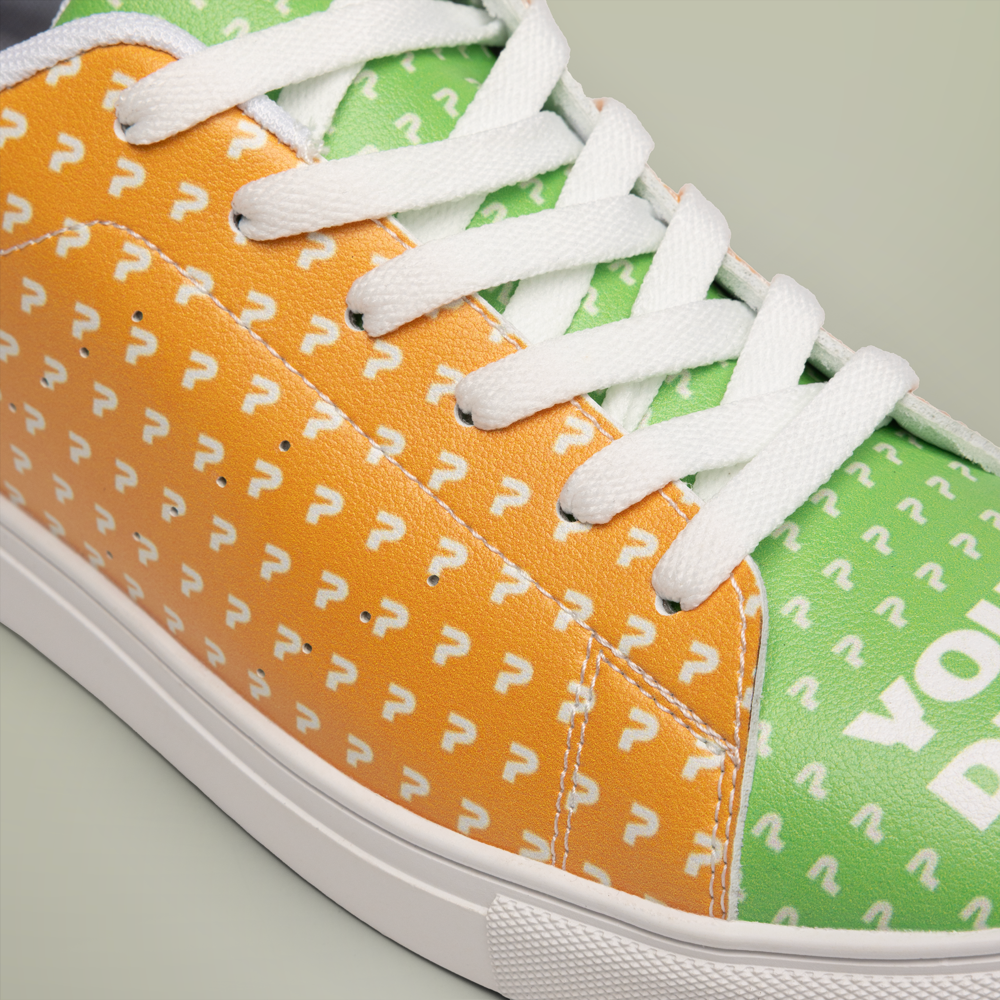 Men's Low-Top Leather Sneakers - Thumbnail Image