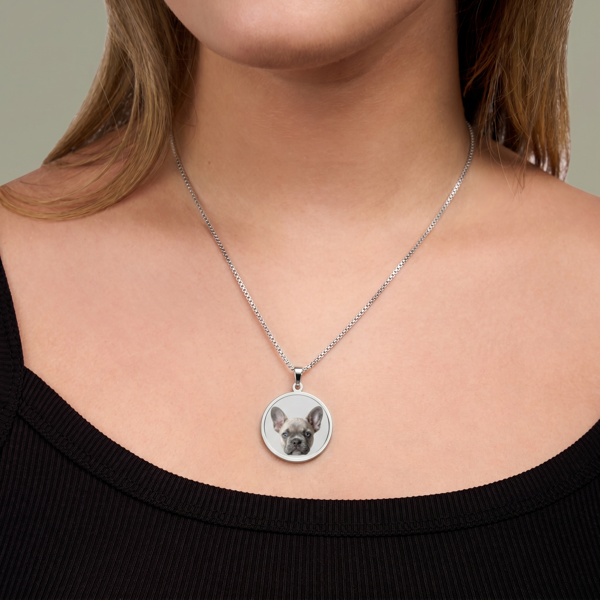 Round Border Photo Pendant - Main Image
