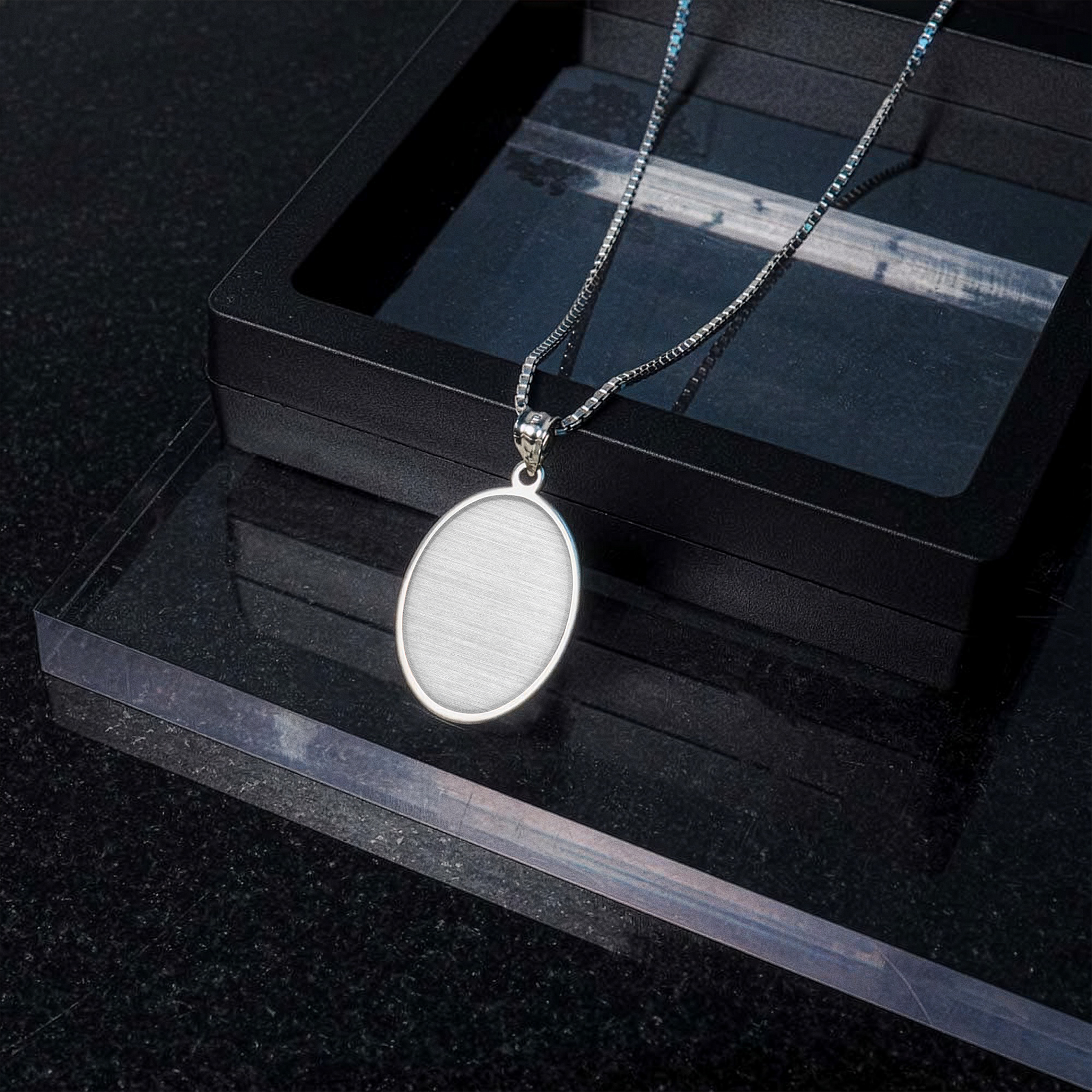 Oval Pendant - Thumbnail Image